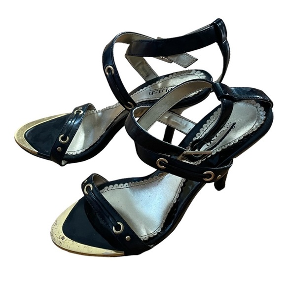 Splash Fashion Black & Gold Stiletto Heels - Picture 4 of 5